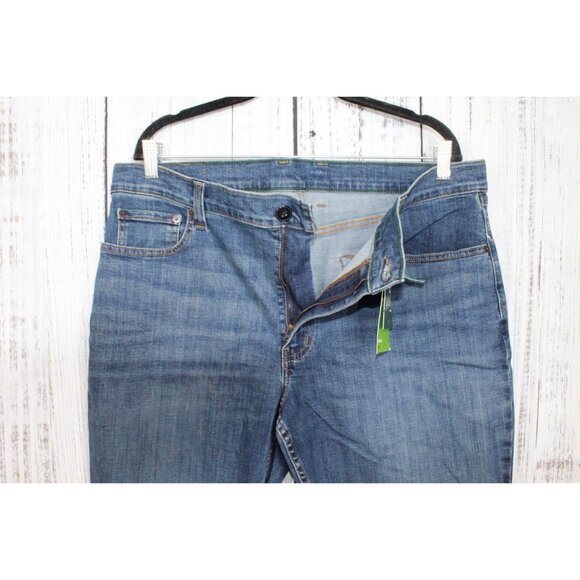 NEW  LL Bean BeanFlex Jeans Slim Fit Straight Leg Blue Washed 38x29 - Picture 4 of 9